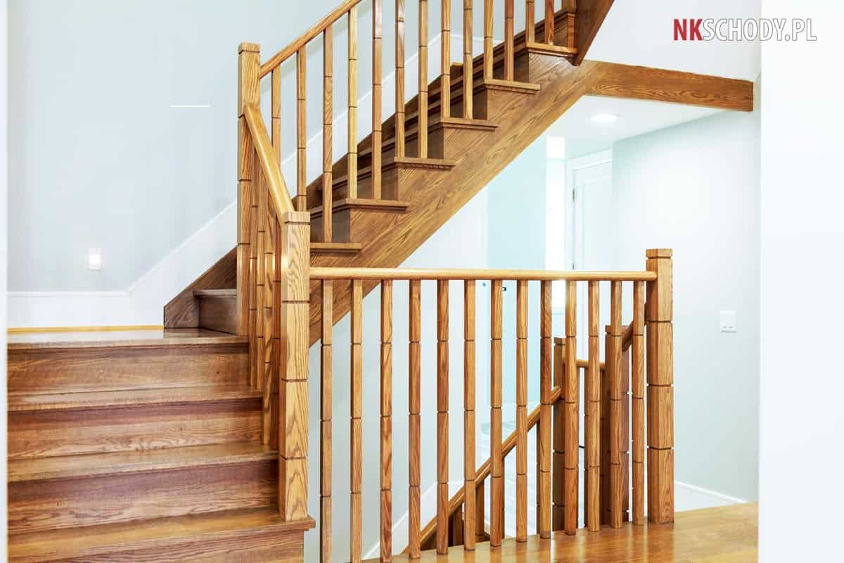 Schody z podestem spocznikiem
